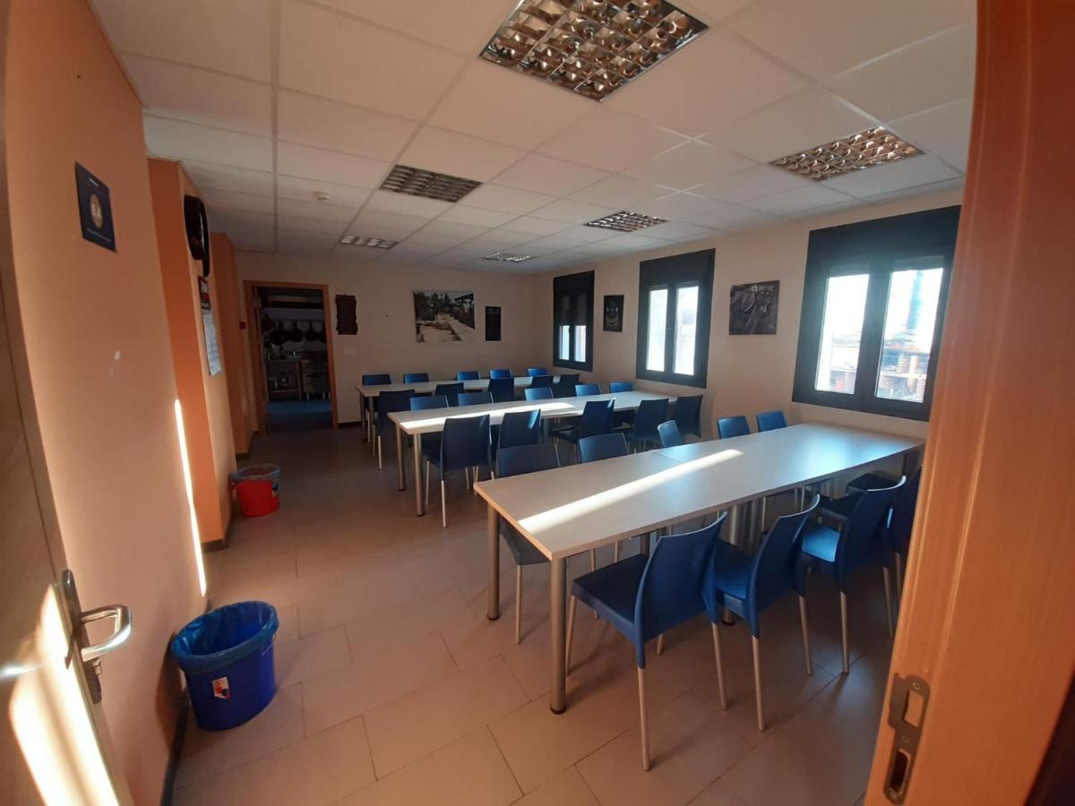 Albergue Villa Nava De La Asuncion מראה חיצוני תמונה